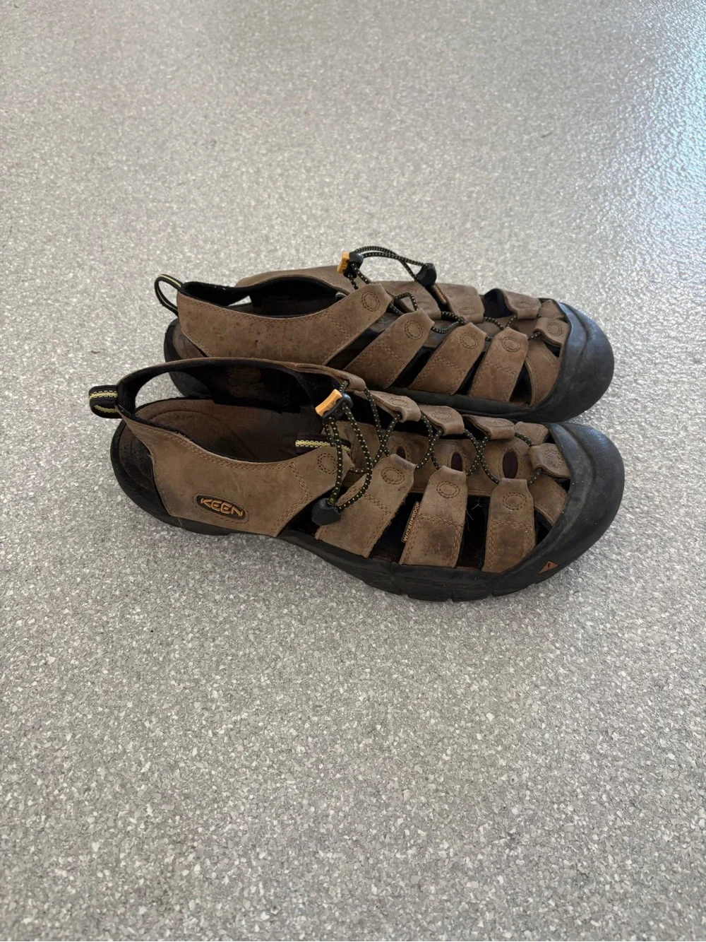 KEEN Men's Newport Leather Sandals men’s size 11
